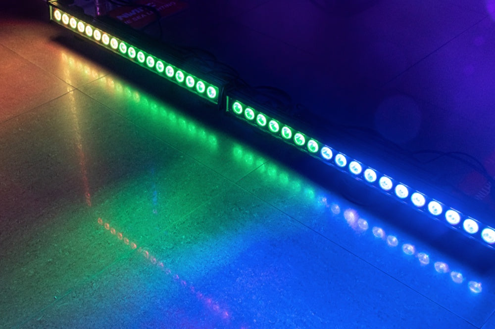 LaluceNatz Outdoor 18x18W RGBWAUV 6in1 IP65 Aluminum LED Wall Washer Light Bar Individual Control